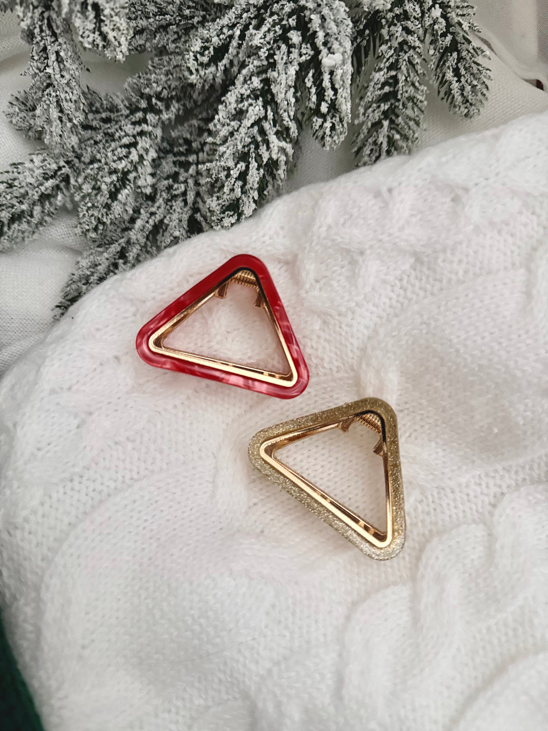 Warehouse Sale - Triangle Clips